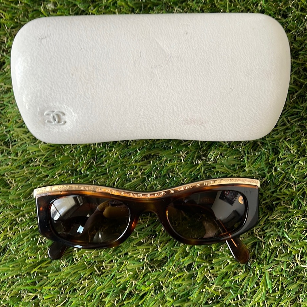 Vintage Chanel Sunglasses (AUTHENTIC)